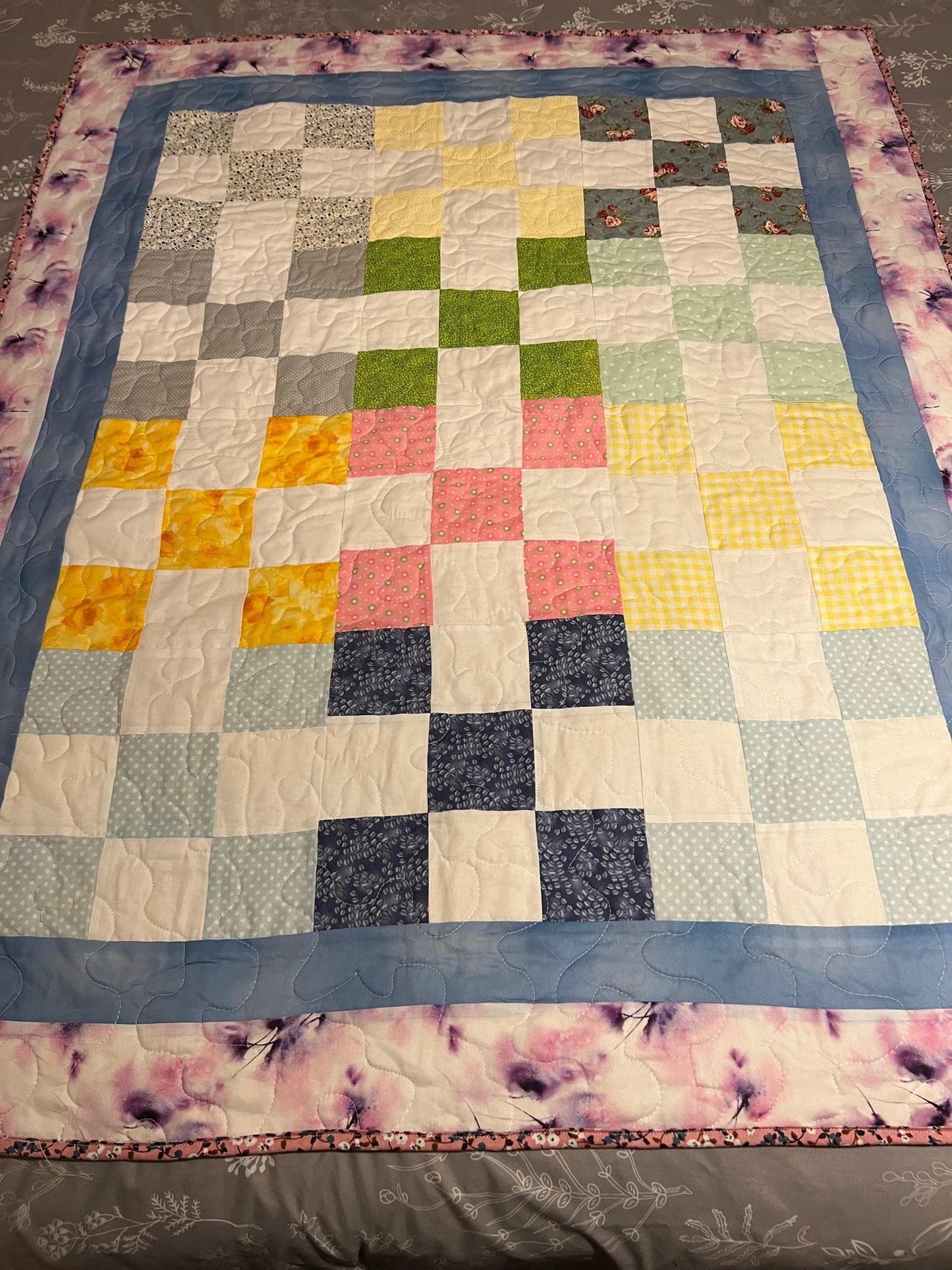 Quilt - Cozy Lap Quilt, Soft Throw for Comfort/ Warmth, Handmade Blanket, Perfect Gift for Home, Bedroom & Living Room