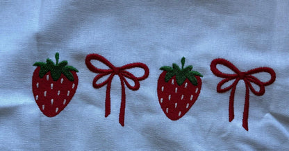 Strawberry Tote Bag Embroidered with Cute Bows, Reusable Market Bag, Summer Fruit Tote, Gift for Her, Lightweight Eco-Friendly Handbag