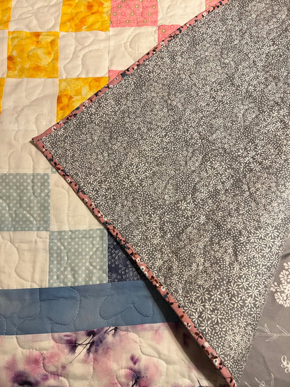 Quilt - Cozy Lap Quilt, Soft Throw for Comfort/ Warmth, Handmade Blanket, Perfect Gift for Home, Bedroom & Living Room