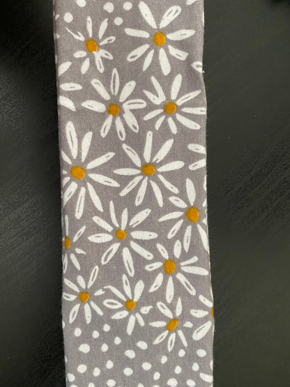 Stethoscope Cover, Stethoscope Sleeve,  Reusable Stethoscope Cover, Daisies (Limited)
