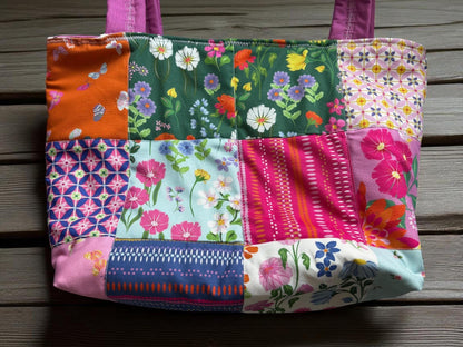 Quilted Tote Bliss: Carry Comfortably in Style