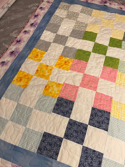 Quilt - Cozy Lap Quilt, Soft Throw for Comfort/ Warmth, Handmade Blanket, Perfect Gift for Home, Bedroom & Living Room